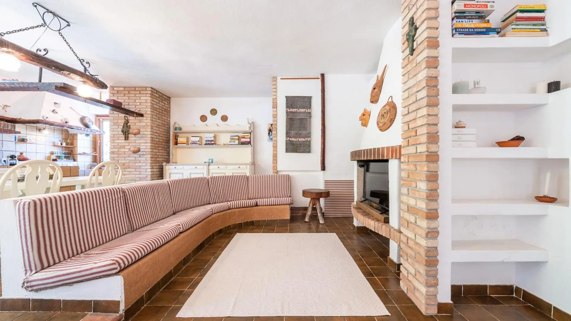 Nuraya Villa Capoterra 0*,